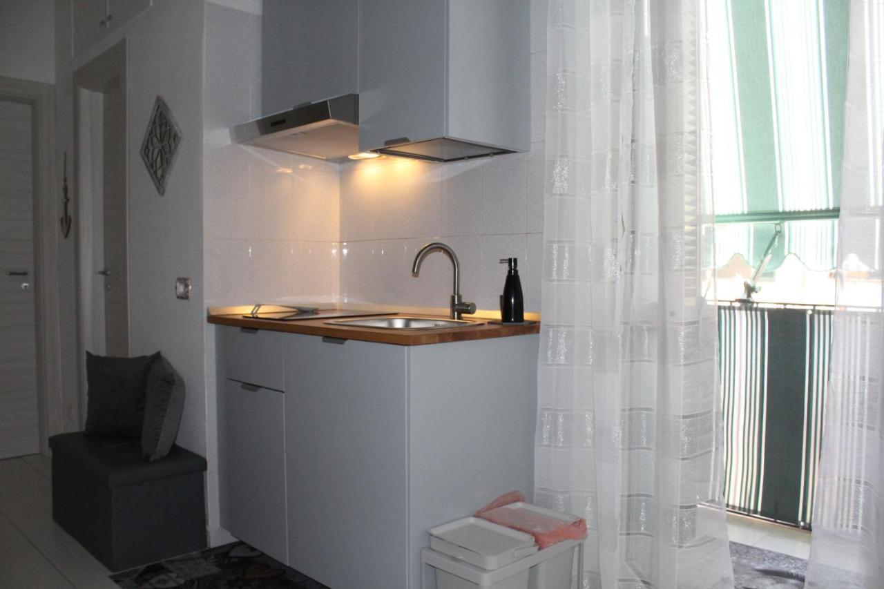 Ferienwohnung La Casa Ridente : Ischia Porto Exterior foto