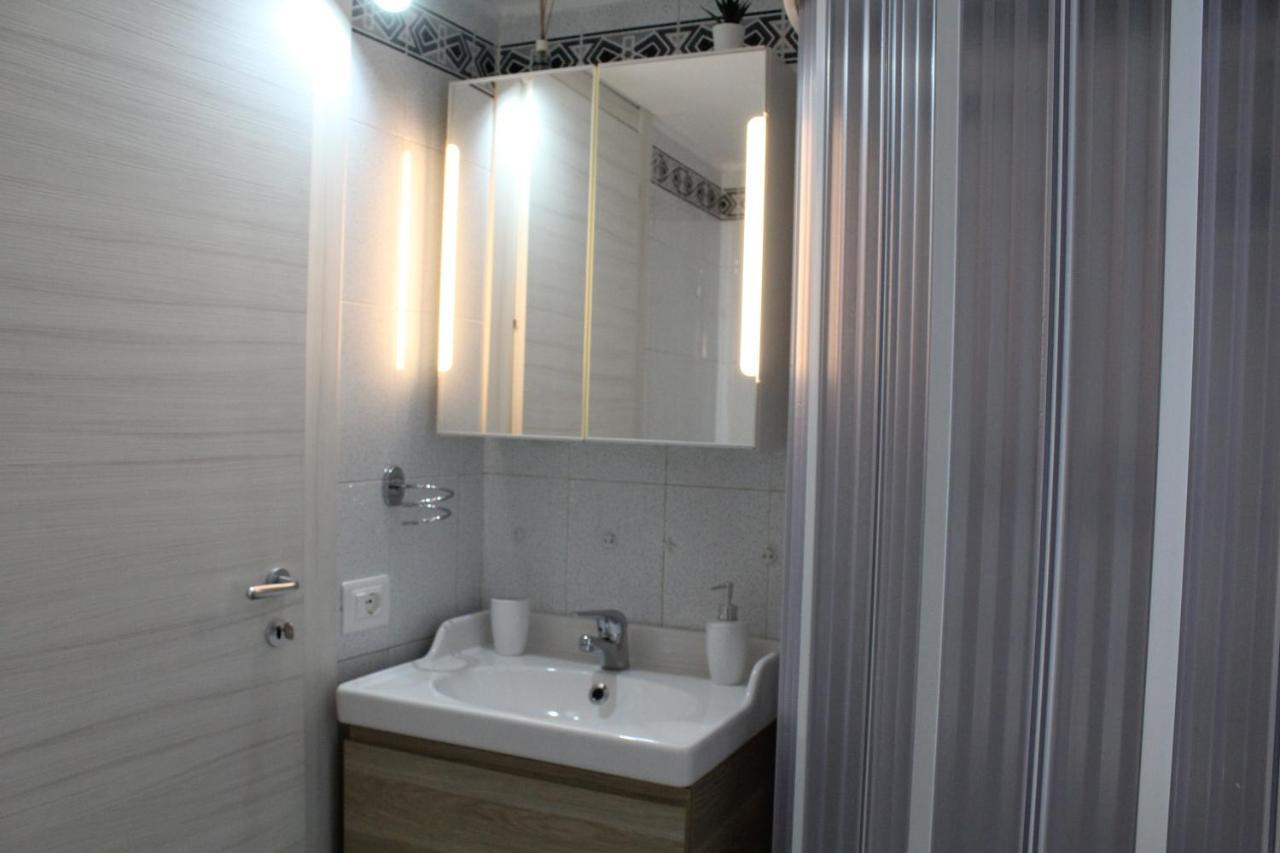 Ferienwohnung La Casa Ridente : Ischia Porto Exterior foto
